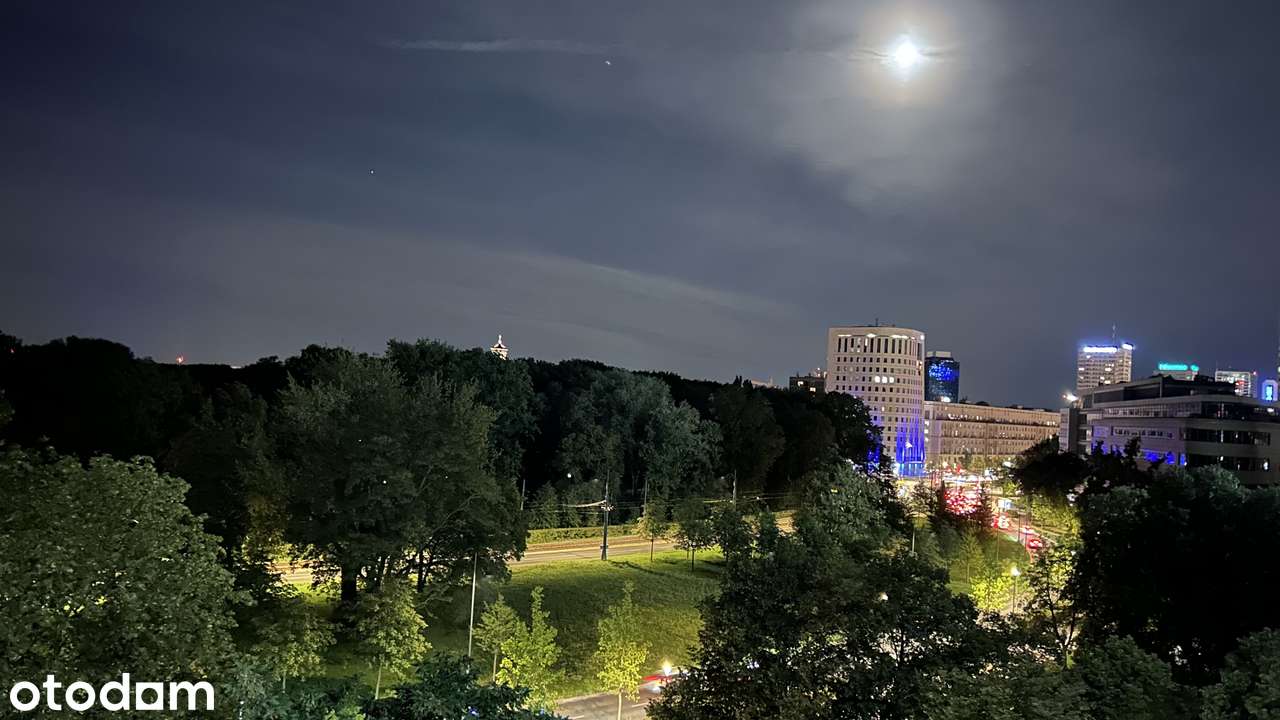 Plac Bankowy | 30 m² | 2 pokoje | 8. piętro z widokiem na Ogród Saski