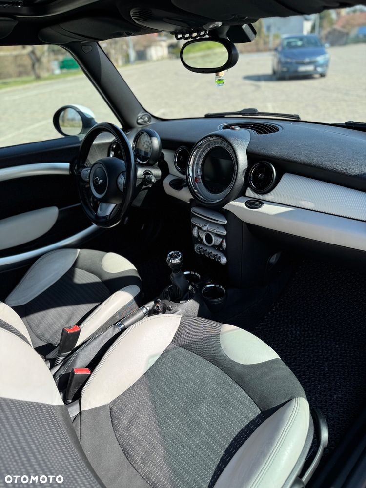 MINI Cooper 50 Camden - 16