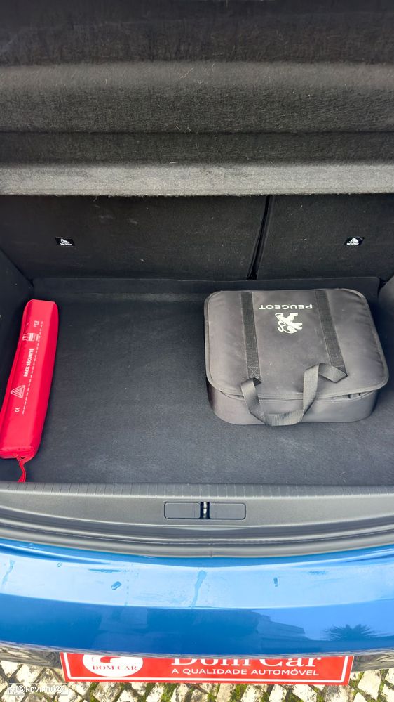 Peugeot e-208 GT - 23