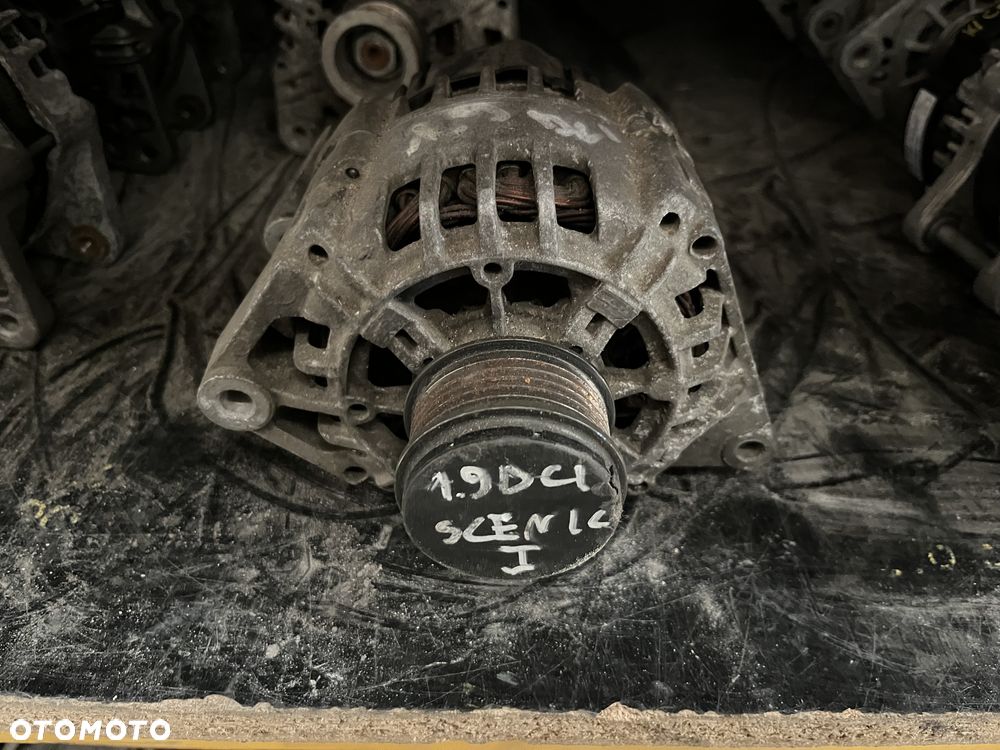 Alternator 1.9 DCI Renault Scenic I 8200054588 - 2