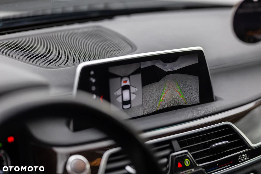 BMW Seria 7 740d xDrive - 6