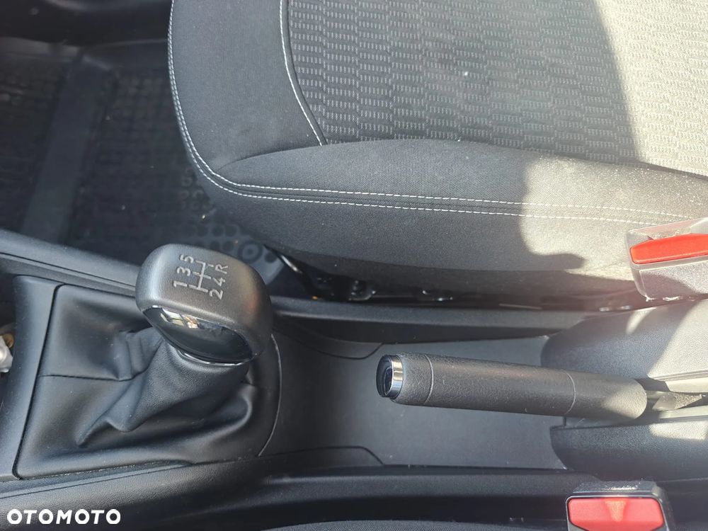 Peugeot 208 1.2 PureTech Active - 10