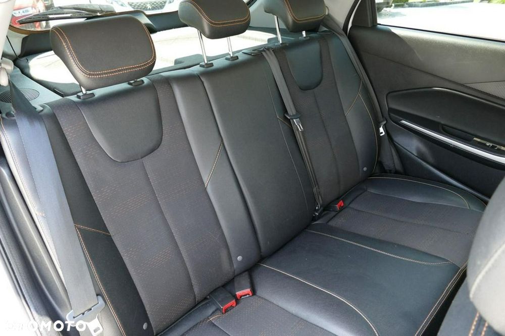 Volkswagen T-Roc - 33