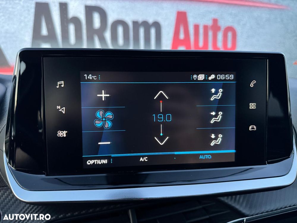 Peugeot 2008 PureTech 130 EAT8 Allure - 13