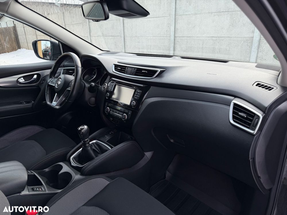 Nissan Qashqai 1.3 DIG-T N-CONNECTA - 11
