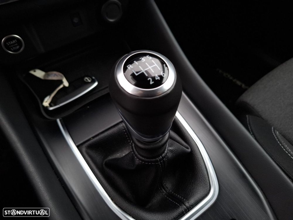 Nissan Qashqai 1.3 DIG-T N-Connecta LED - 18