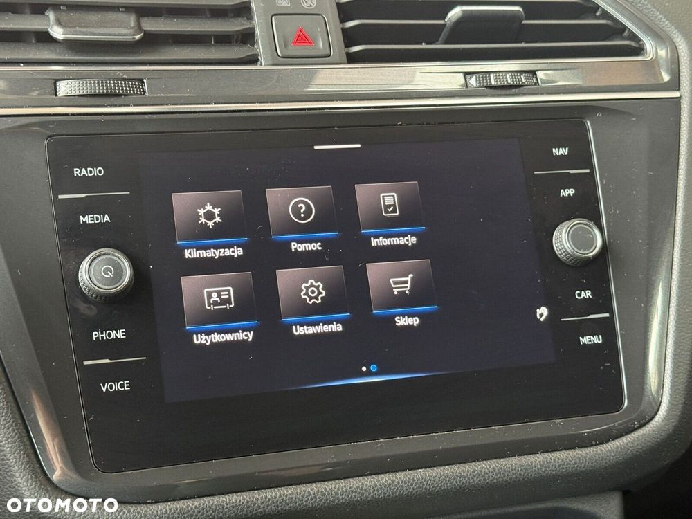 Volkswagen Tiguan - 22