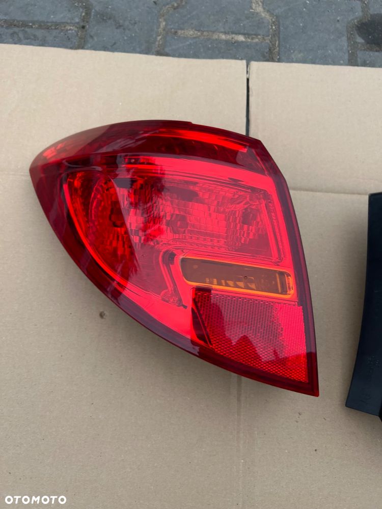 Opel Meriva B lampa tylna lewa  13253627 13253628 - 2