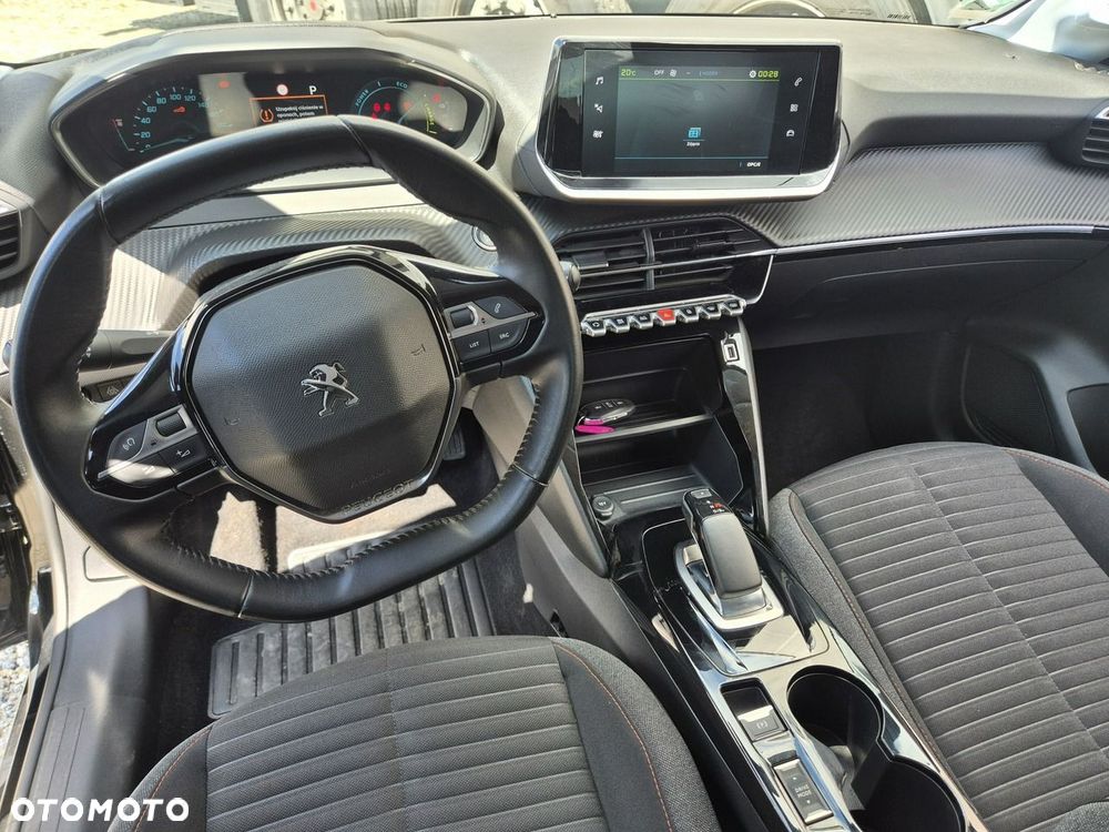 Peugeot 208 - 7