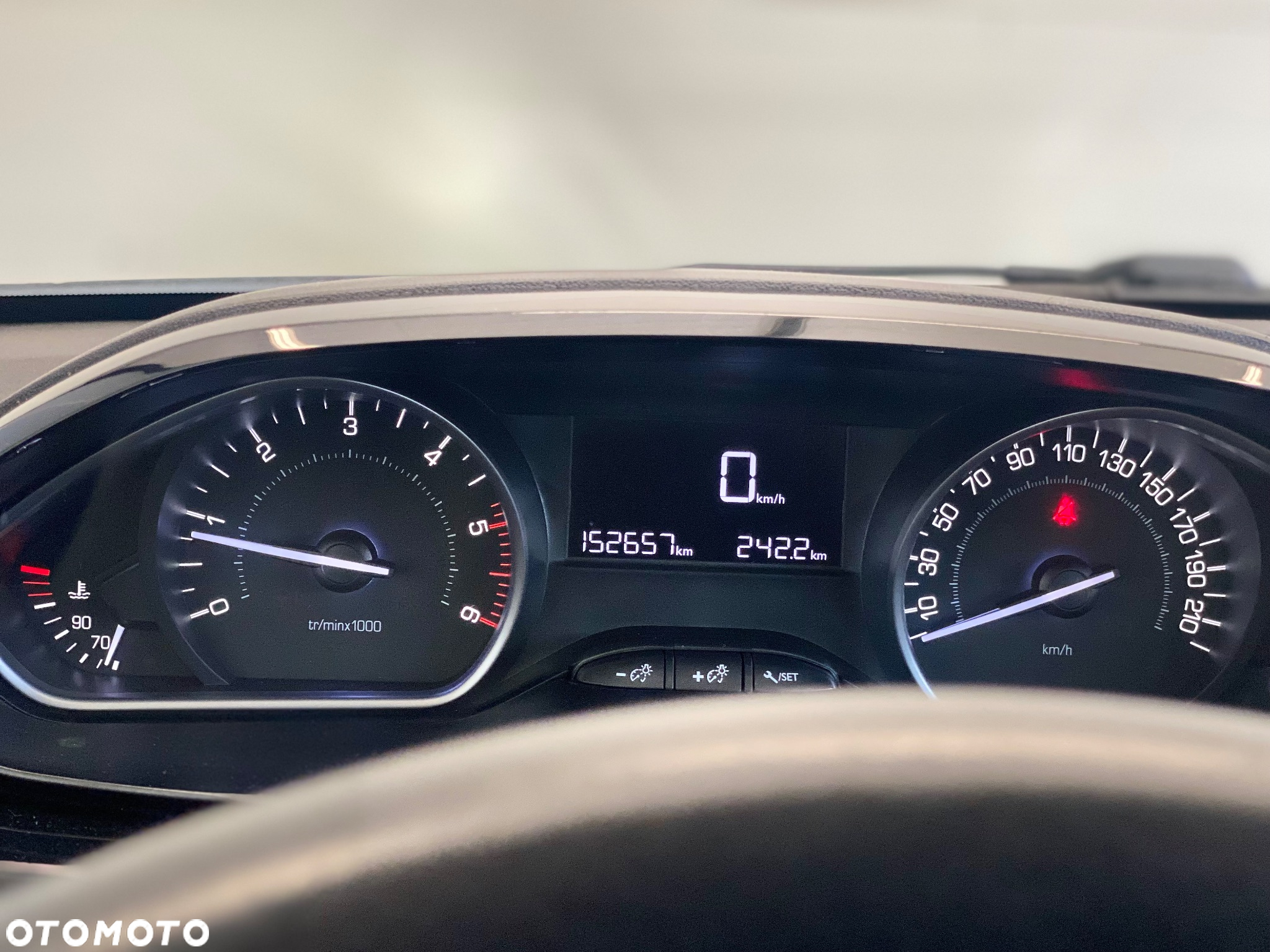 Peugeot 208 1.6 BlueHDi Active - 19