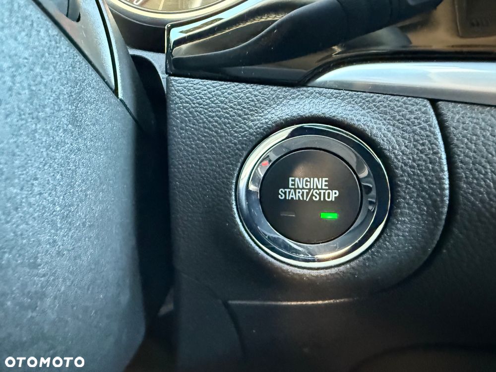 Opel Astra 1.4 Turbo Innovation - 17