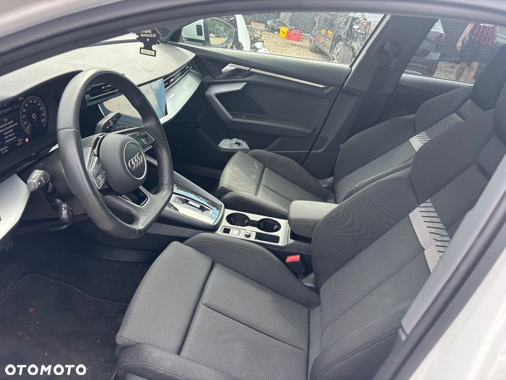 Audi A3 Sportback 40 TFSIe S tronic - 11