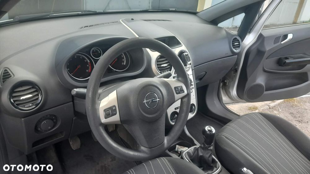 Opel Corsa - 7