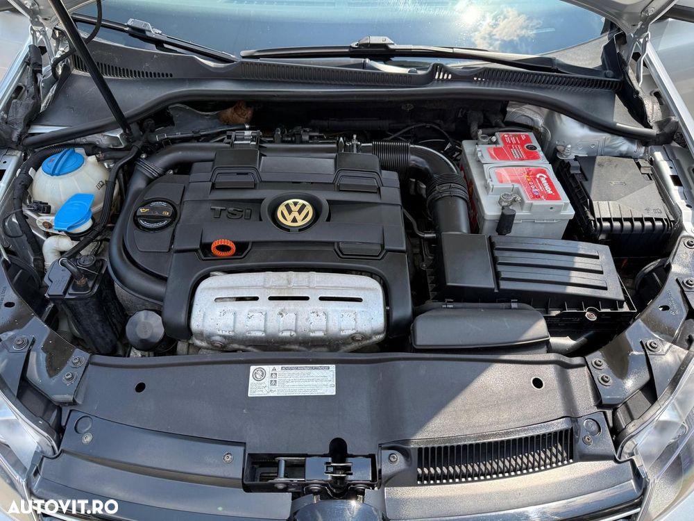 Volkswagen Golf - 8