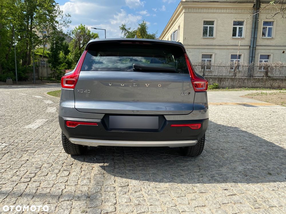 Volvo XC 40 D4 AWD Momentum Pro - 5