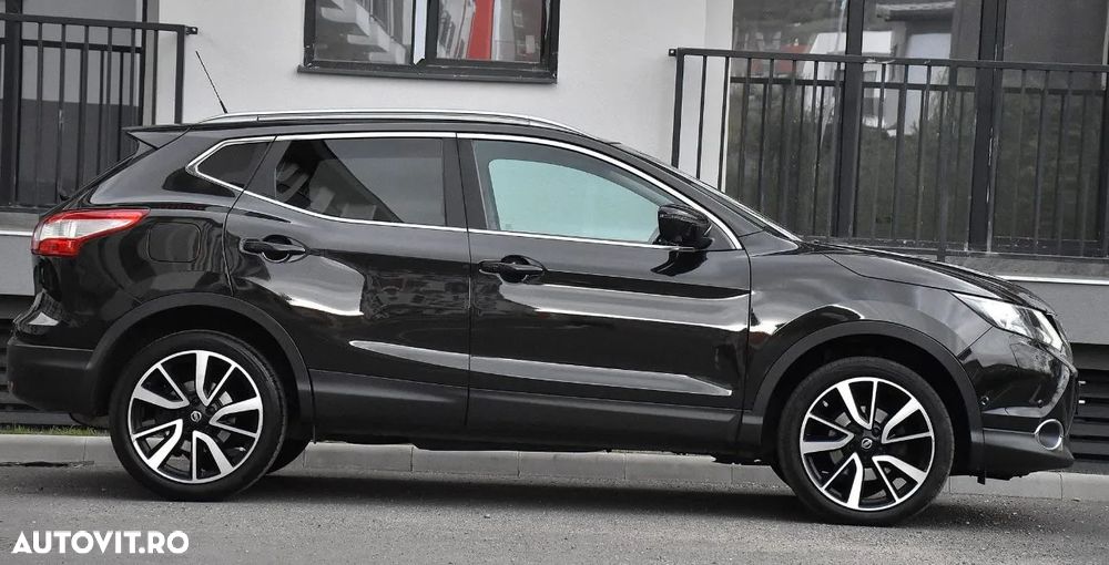 Nissan Qashqai 1.6L dCi Start/Stop 4X4-i Tekna - 11