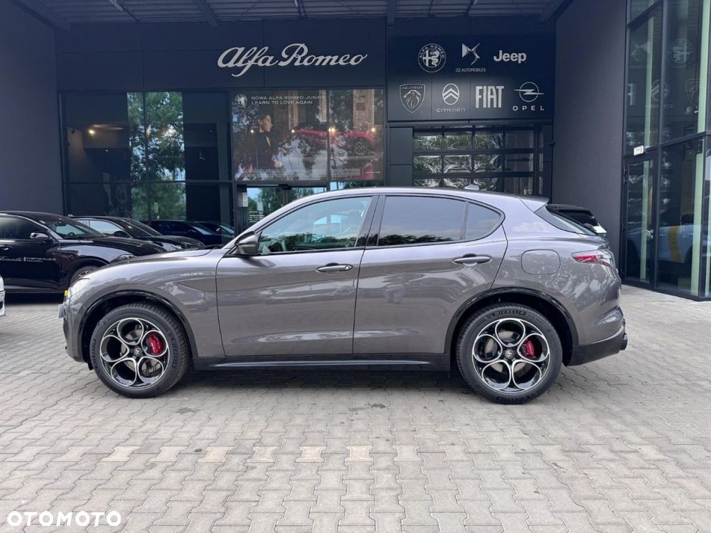 Alfa Romeo Stelvio - 10
