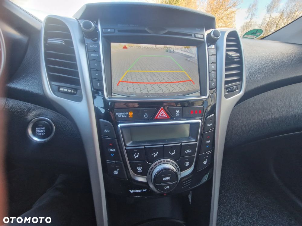 Hyundai i30 blue 1.6 GDI YES Gold - 18