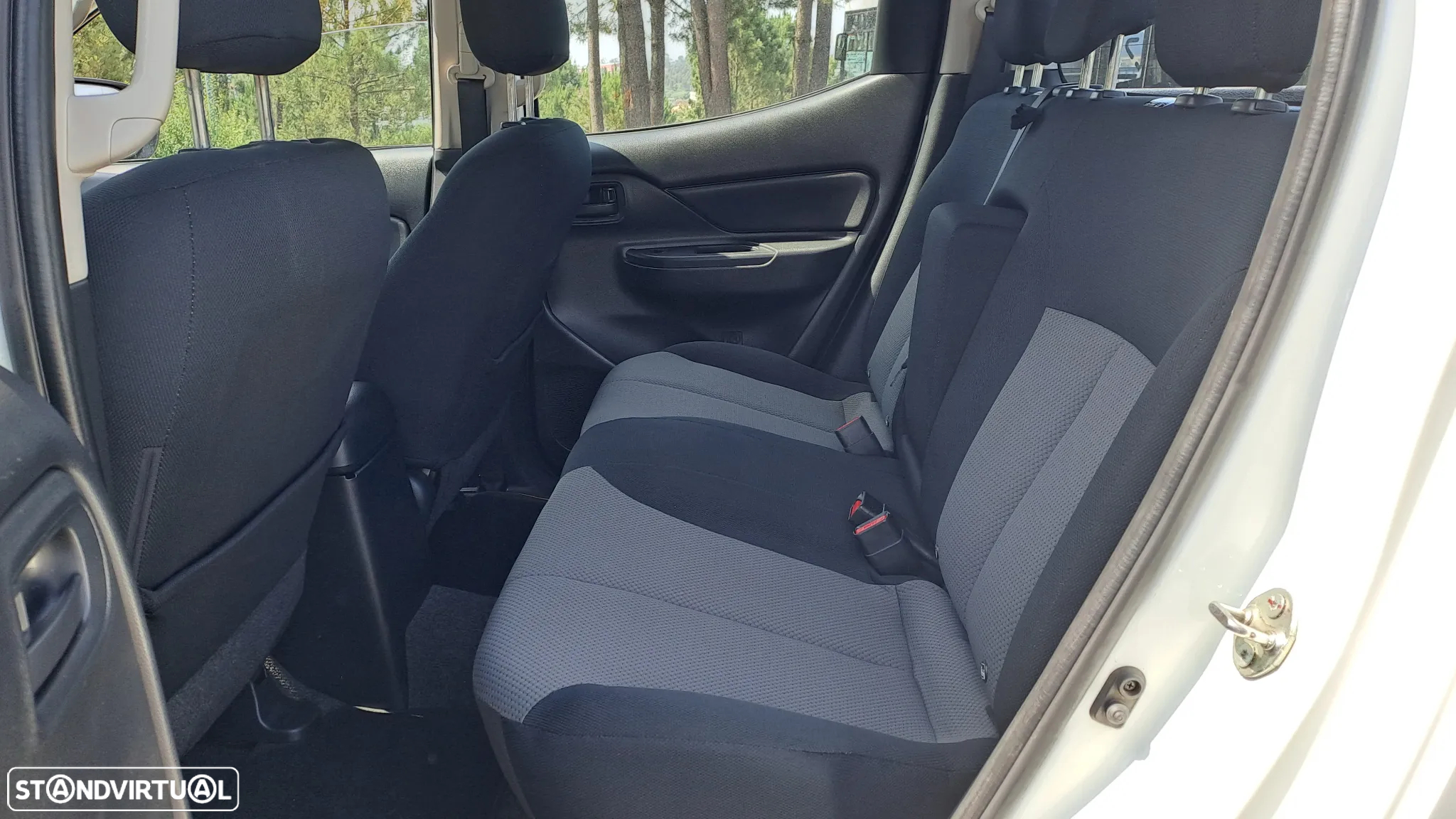 Mitsubishi L200 2.3 DI-D Space Cab Invite 4WD - 12