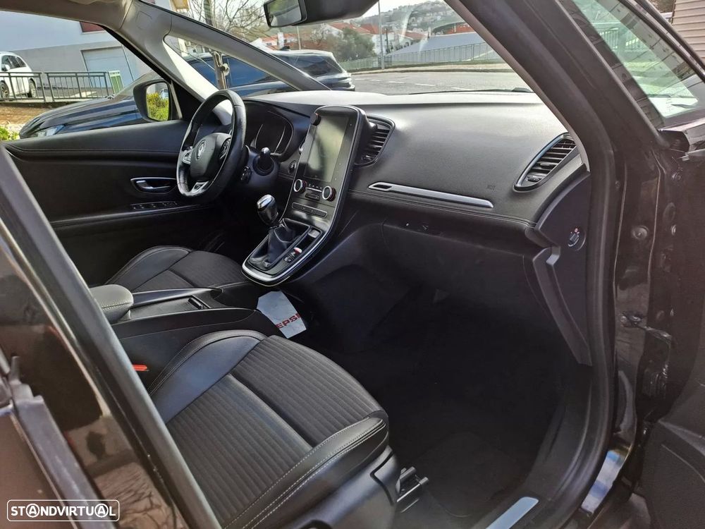 Renault Grand Scénic 1.6 dCi Intens SS - 26