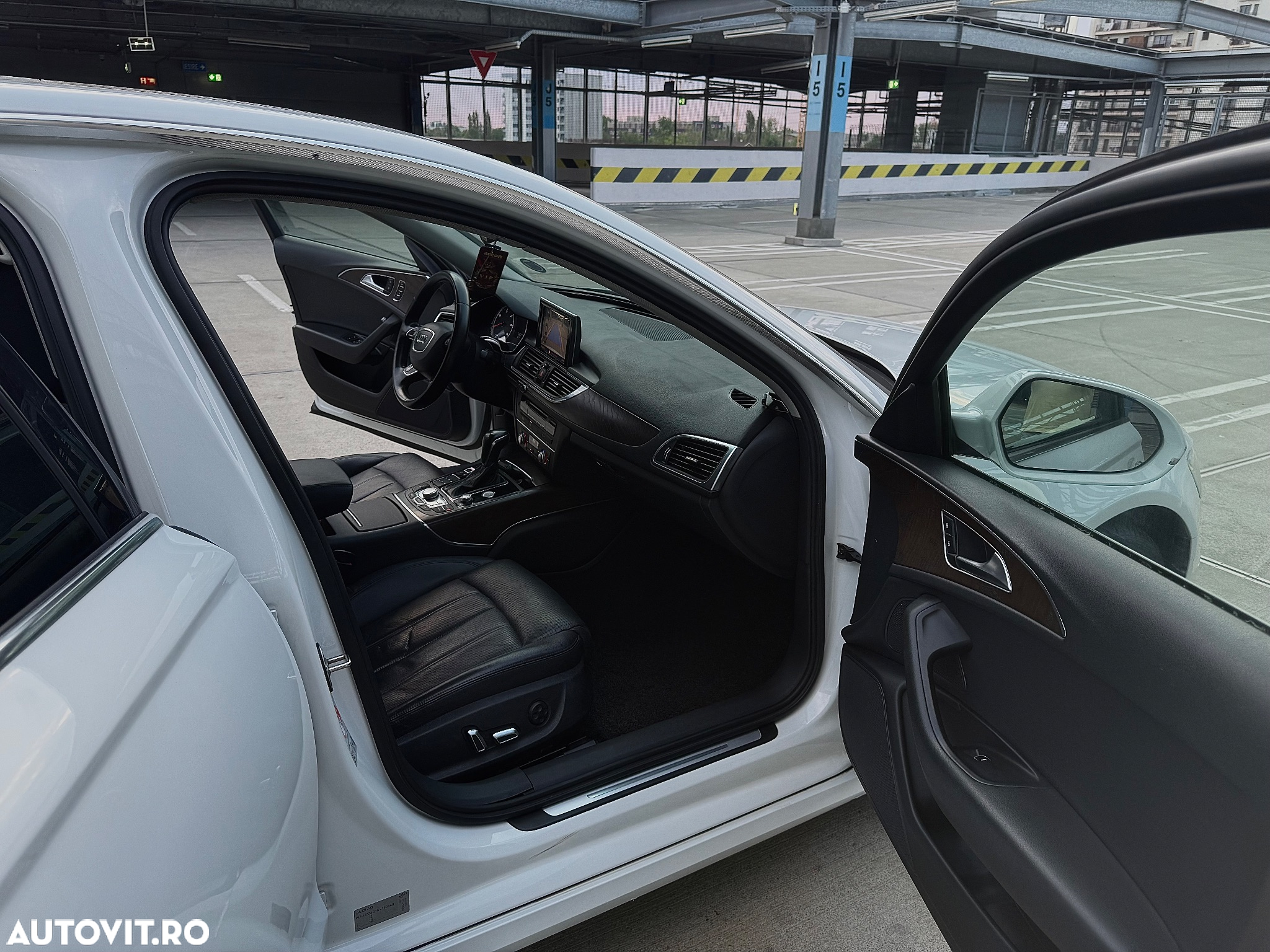 Audi A6 2.0 TDI Ultra S tronic - 13