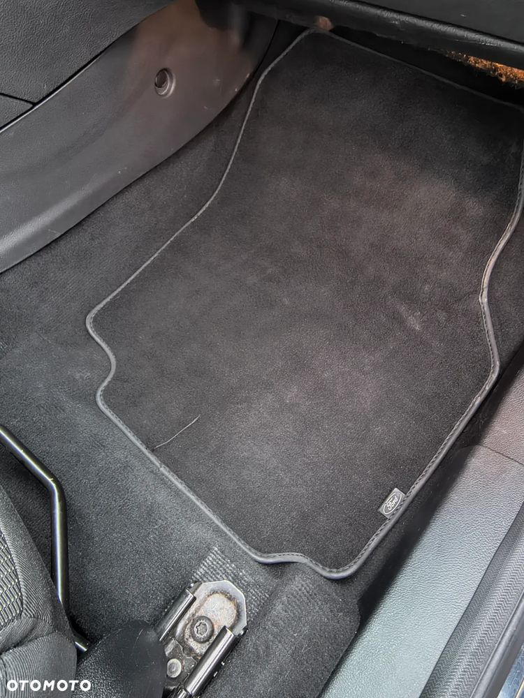 Ford Mondeo - 21