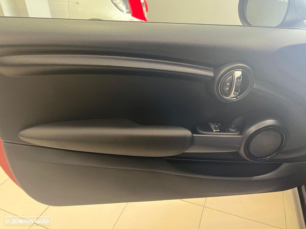 MINI 3 Portas One - 10