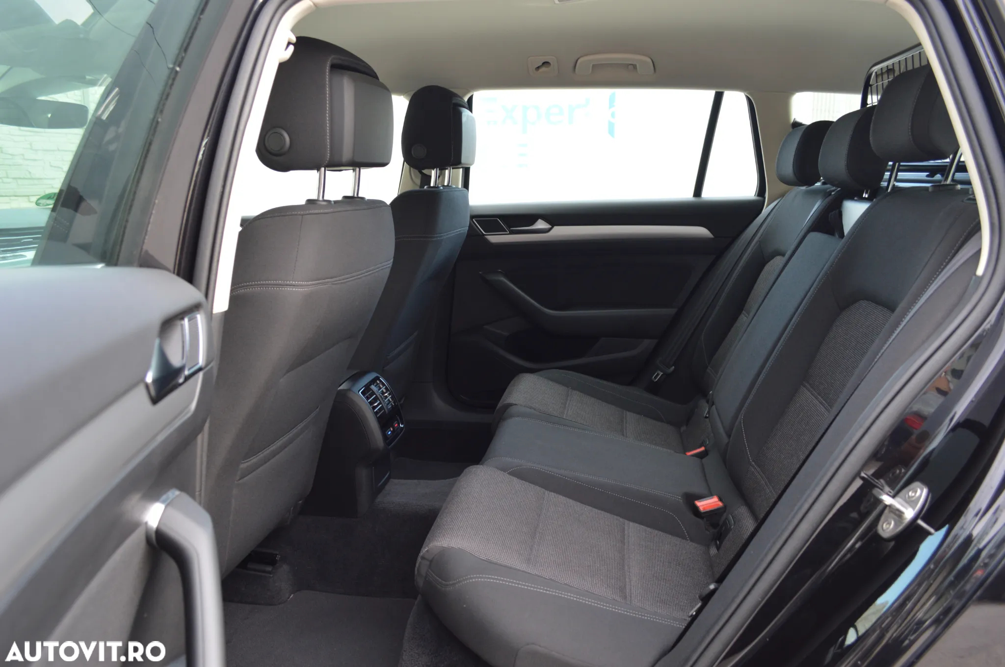 Volkswagen Passat Variant 2.0 TDI DSG Comfortline - 17