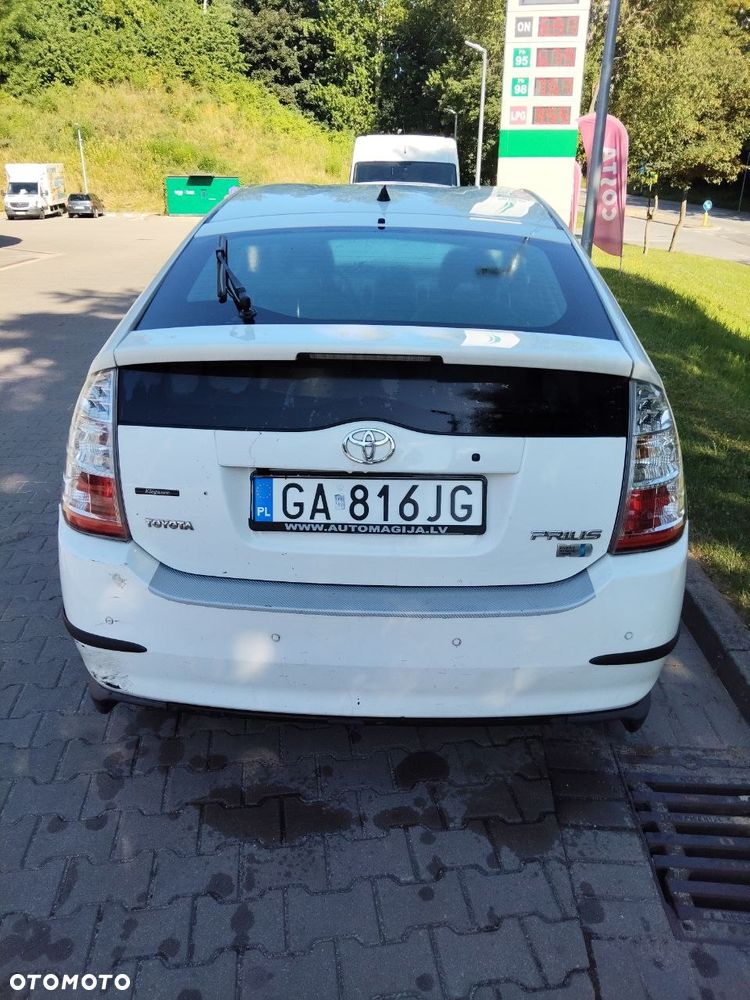 Toyota Prius 1.5 VVT-i Sol - 8