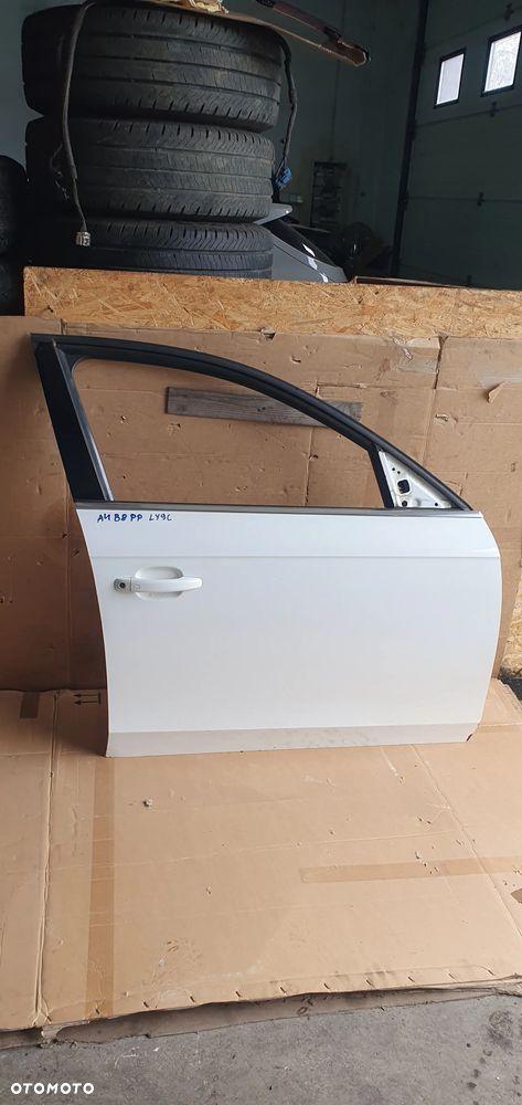 Drzwi prawy przód przednie prawe Audi A4 B8 LY9C - 1