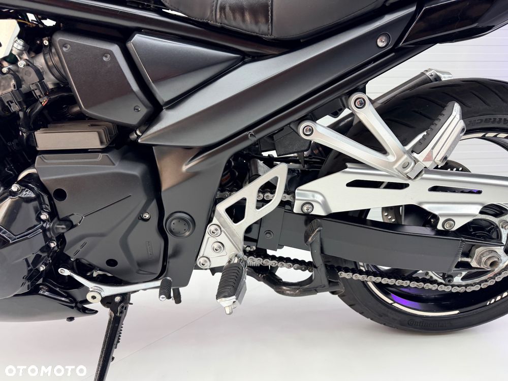 Suzuki Bandit - 12
