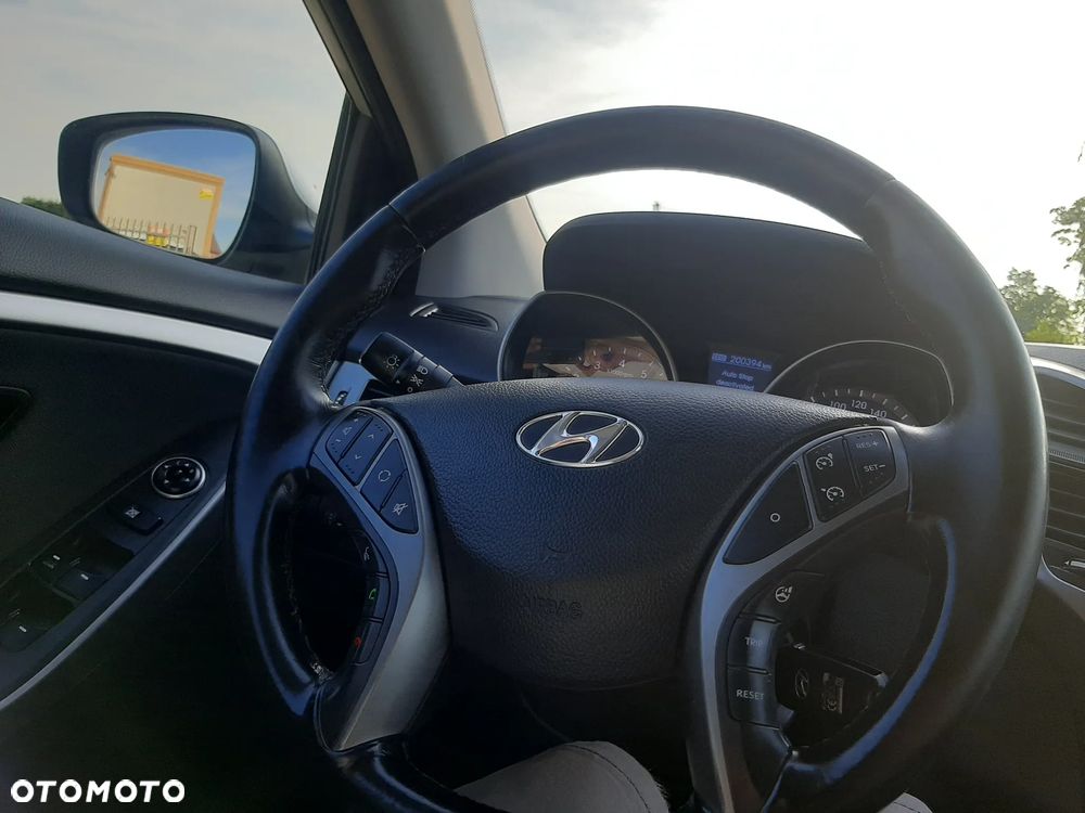 Hyundai i30 1.6 GDI Style - 21