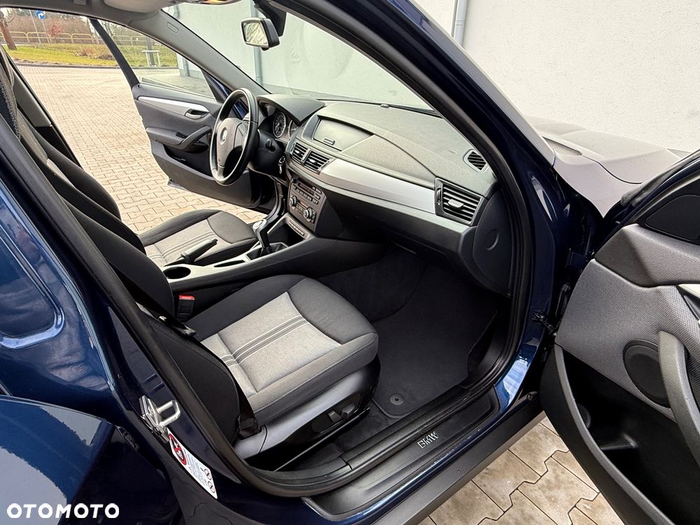 BMW X1 sDrive18i - 16