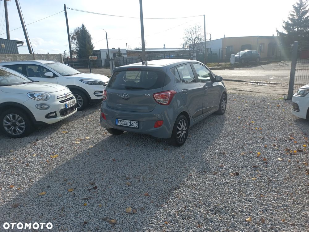 Hyundai i10 1.0 Fifa World Cup Edition - 28