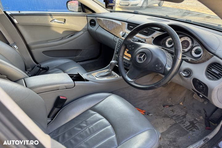 Usa fata dreapta negru obsidian 197 Mercedes-Benz CLS-Class C219 [fac - 8