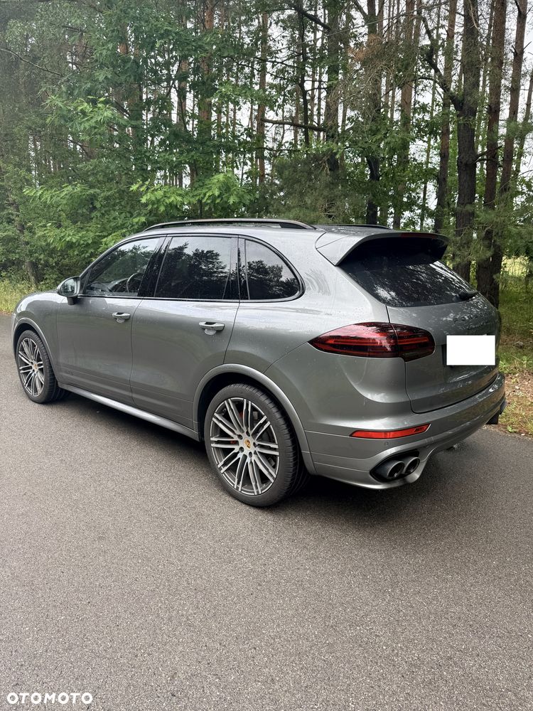 Porsche Cayenne - 3