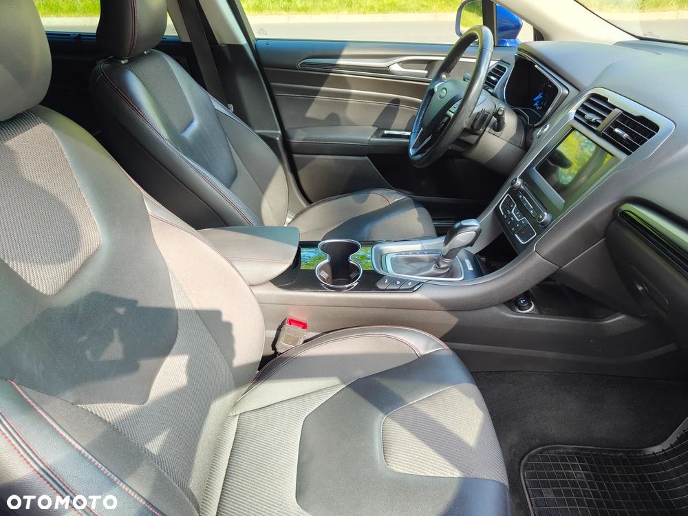 Ford Mondeo 2.0 EcoBoost Titanium X - 32