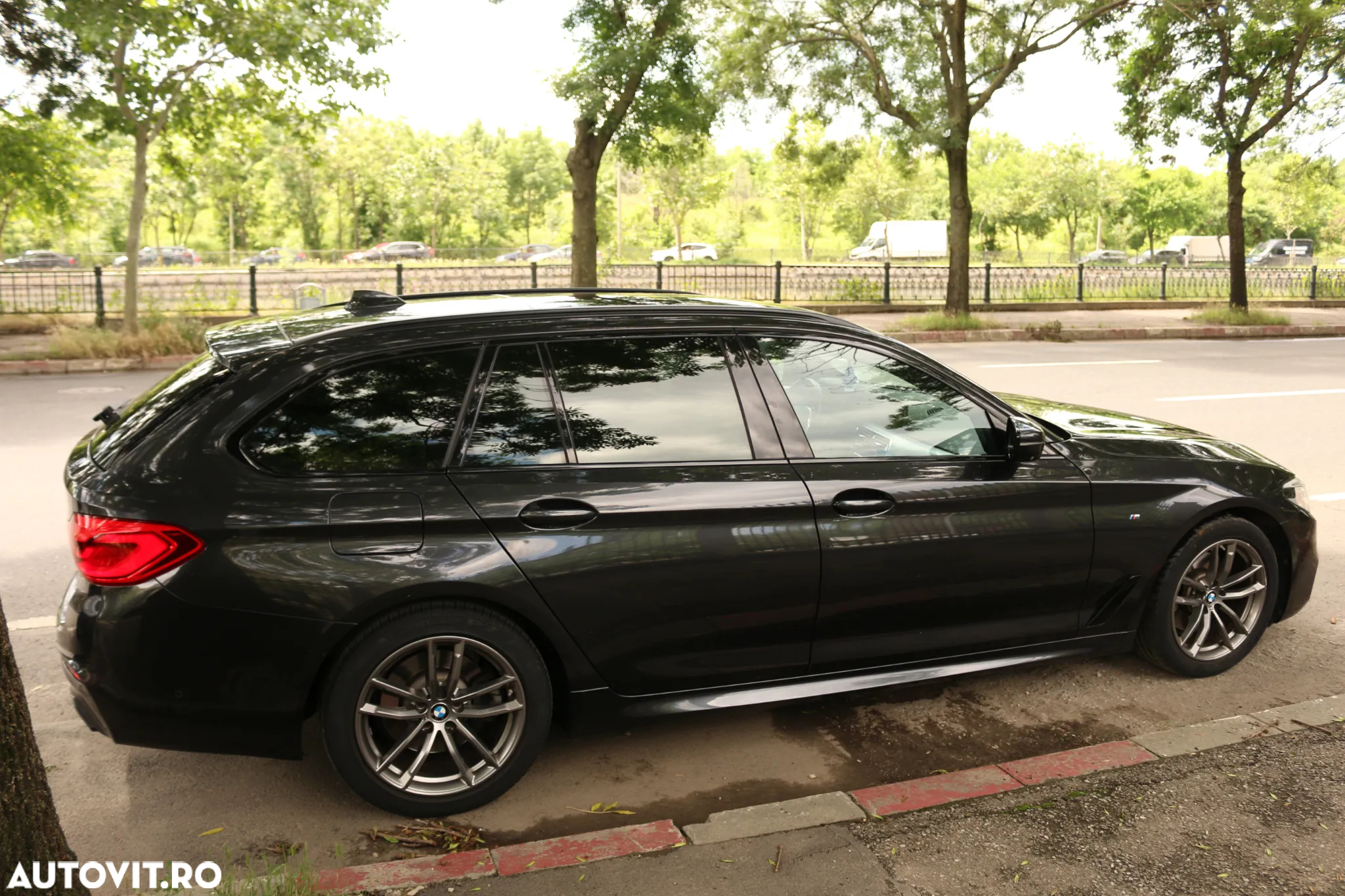BMW Seria 5 520d xDrive AT - 5