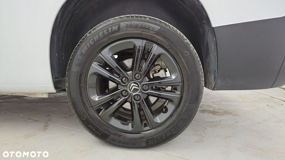 Citroën Berlingo XL 1.2 PureTech Shine S&S (7-os.) - 25