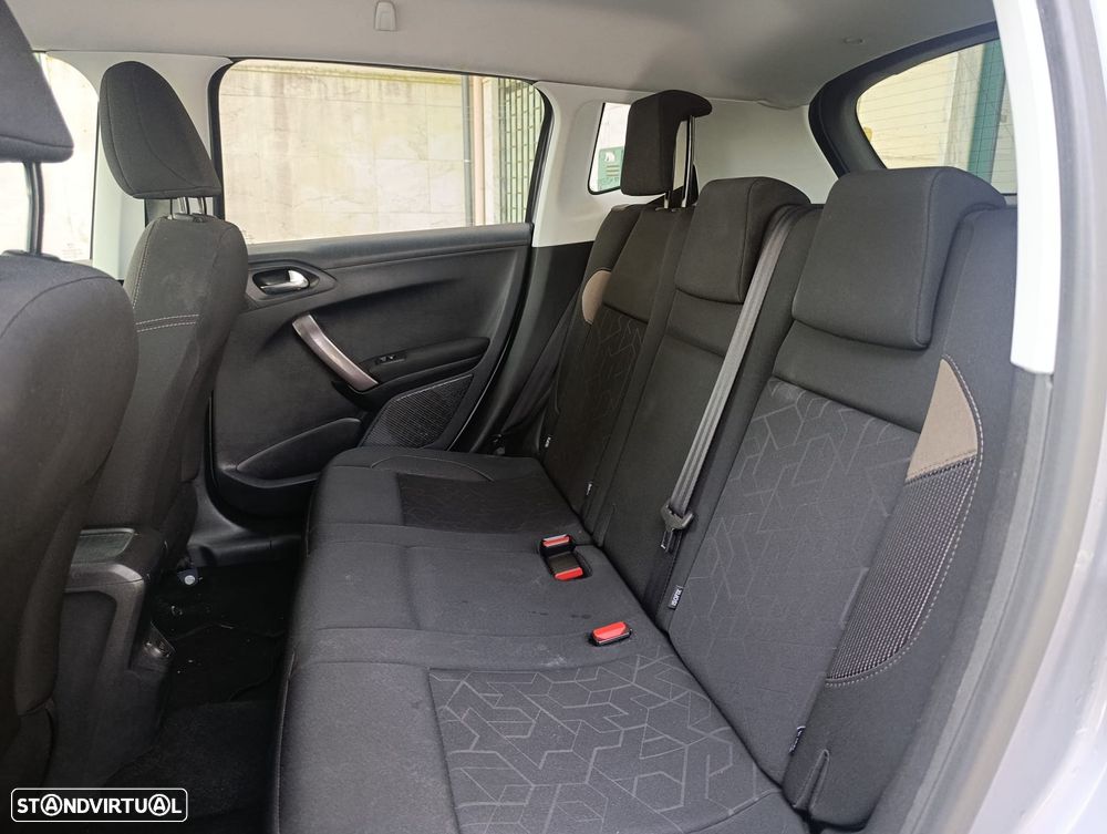 Peugeot 2008 1.2 PureTech Style - 14