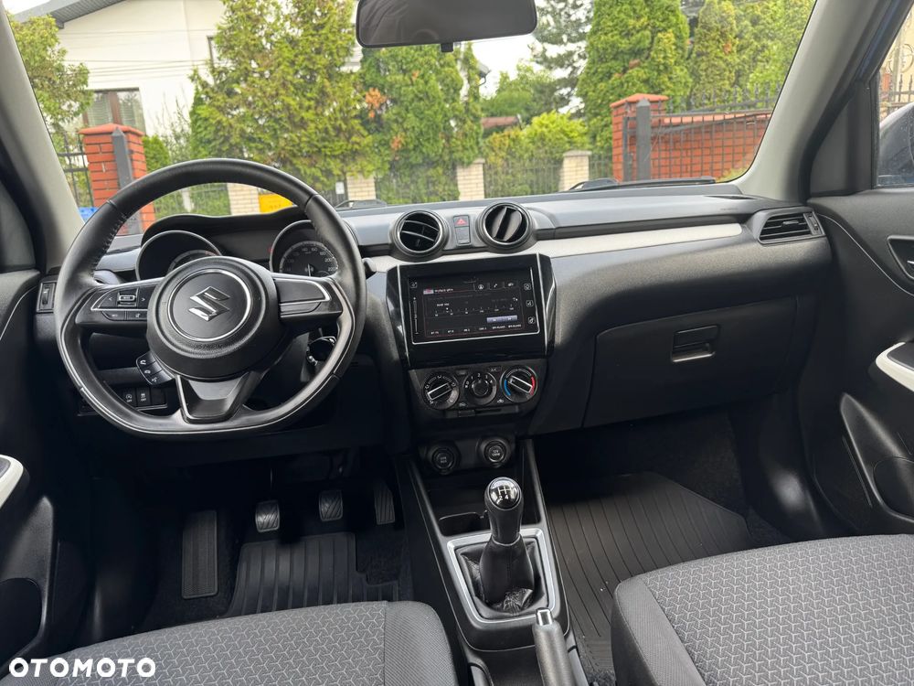 Suzuki Swift 1.2 SHVS Premium Plus - 17