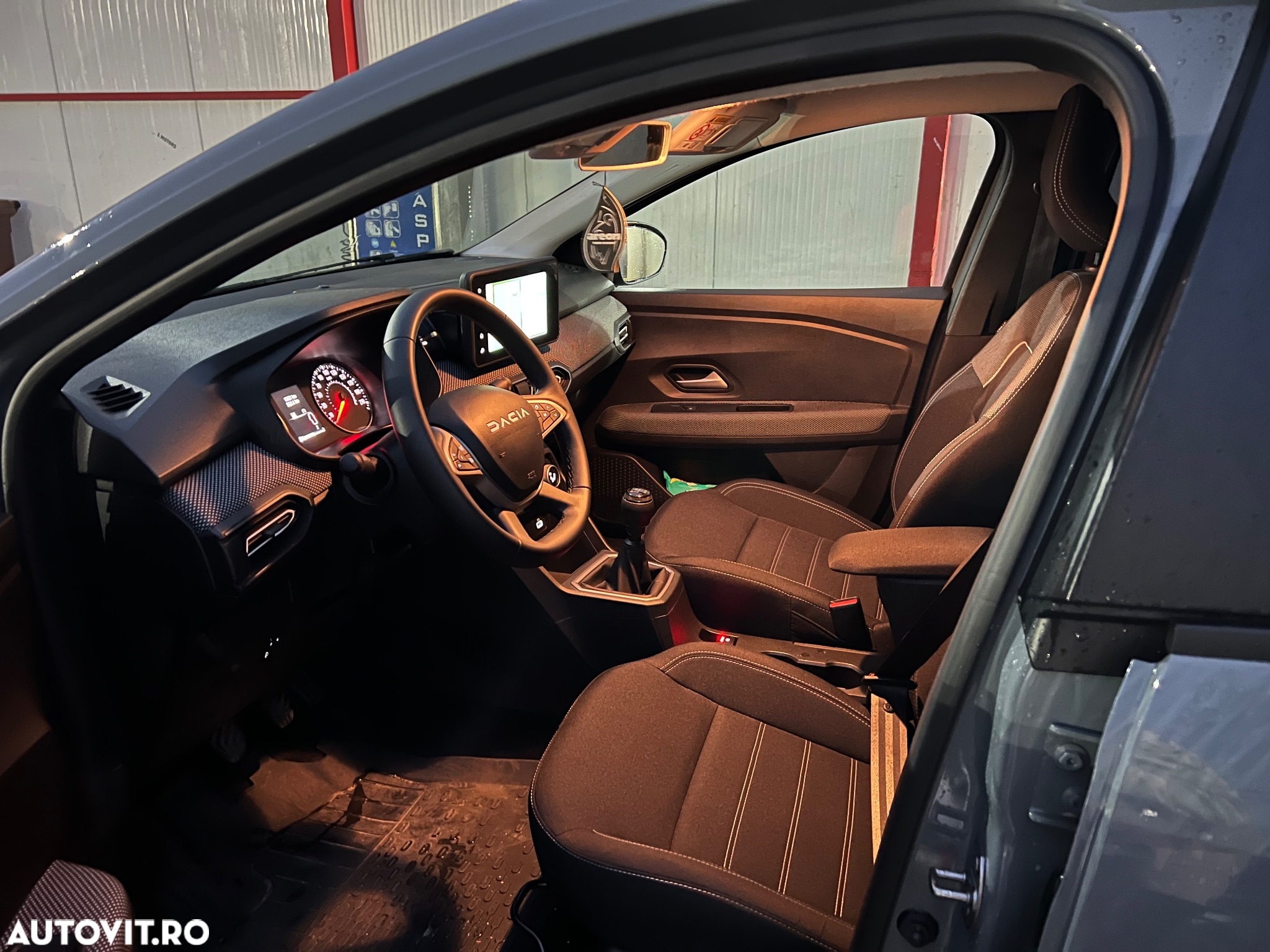 Dacia Logan TCe 90 MT6 Prestige+ - 13