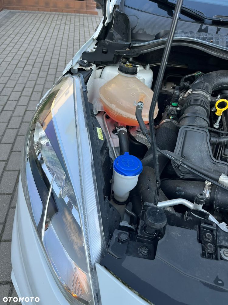 Ford Fiesta 1.0 EcoBoost STart-Stop ST-LINE - 24