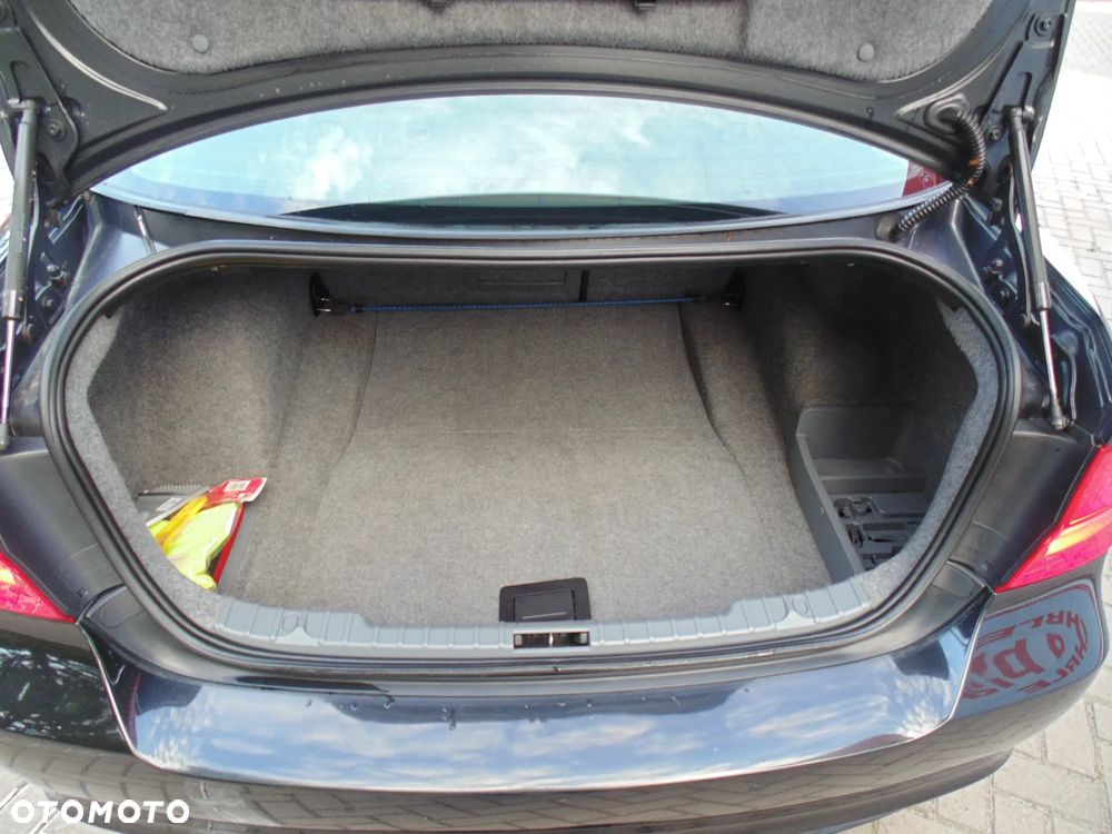 BMW Seria 3 318i Edition Sport - 15