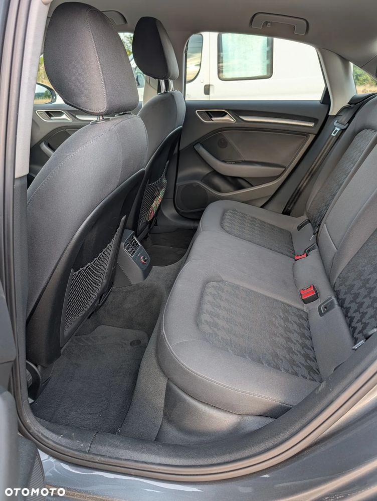 Audi A3 Limousine 1.4 TFSI Attraction S tronic - 28