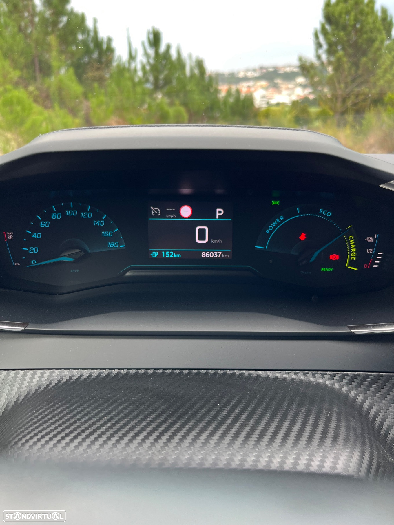 Peugeot e-2008 50 kWh Allure - 8