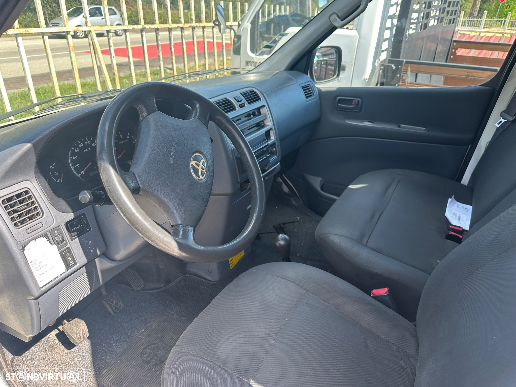 Toyota HiAce 2.5 D-4D Service 2.8T - 2