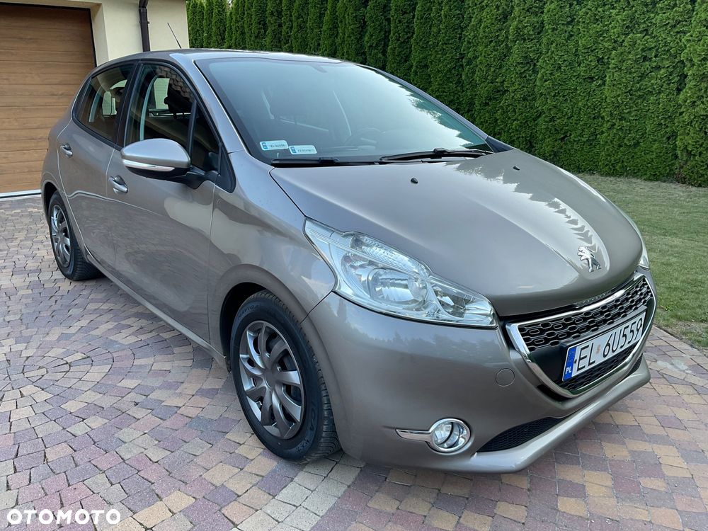 Peugeot 208 - 3