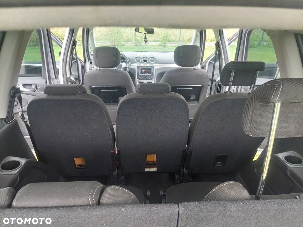 Ford Galaxy 2.0 TDCi Ghia - 11