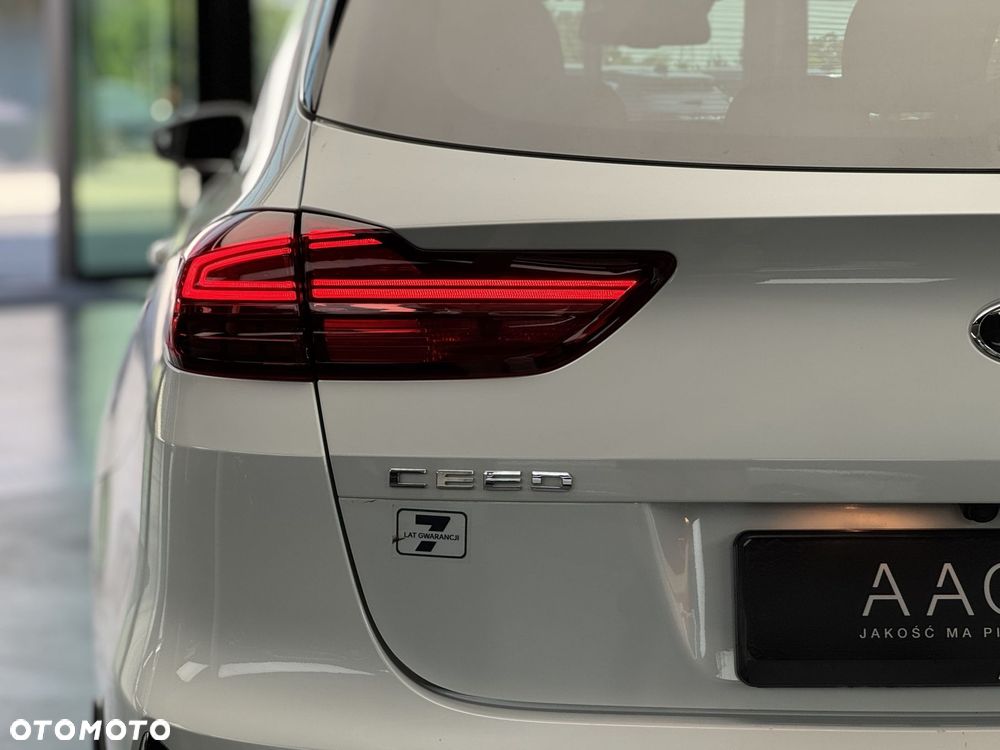 Kia Ceed 1.6 GDI PHEV L DCT - 39